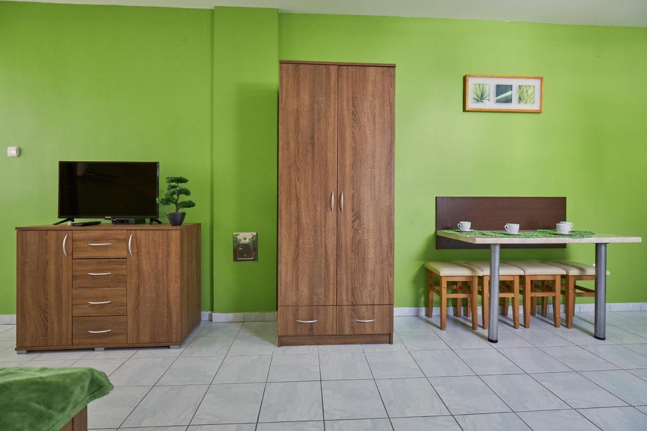 Amulett Studios Apartment Hajduszoboszlo Exterior photo