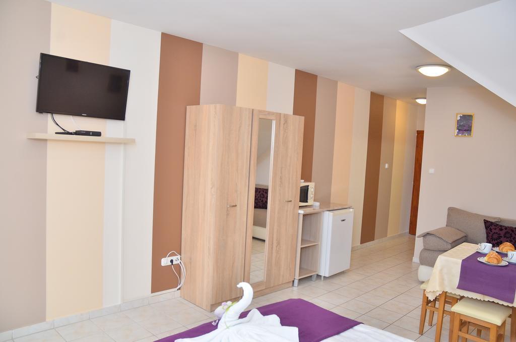 Amulett Studios Apartment Hajduszoboszlo Exterior photo